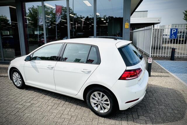 Volkswagen GOLF 1.4 TSI Comfortline / APPLE + ANDROID / CLIMA / PDC / CRUISE
