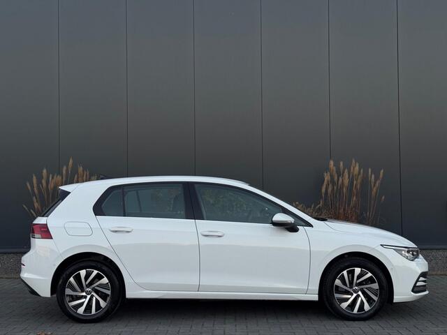 Volkswagen GOLF 1.4 eHybrid M22 SFEER NAVI CAMERA PDC IQ LIGHT LED