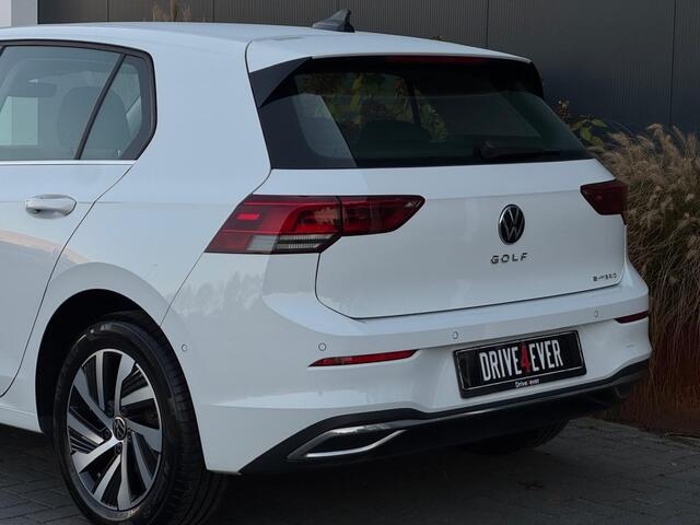 Volkswagen GOLF 1.4 eHybrid M22 SFEER NAVI CAMERA PDC IQ LIGHT LED