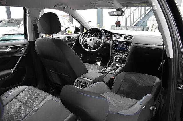 Volkswagen GOLF 1.0 TSI R-LINE | LED-MATRIX | FACELIFT | CARPLAY |