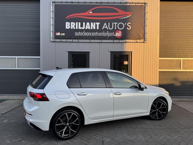 Volkswagen GOLF 8 R design TSI Golf