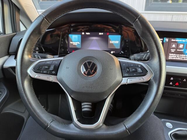 Volkswagen GOLF 8 R design TSI Golf