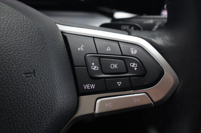 Volkswagen GOLF 1.5 eTSI Style Automaat | LED | Navigatie | Sfeerverlichting