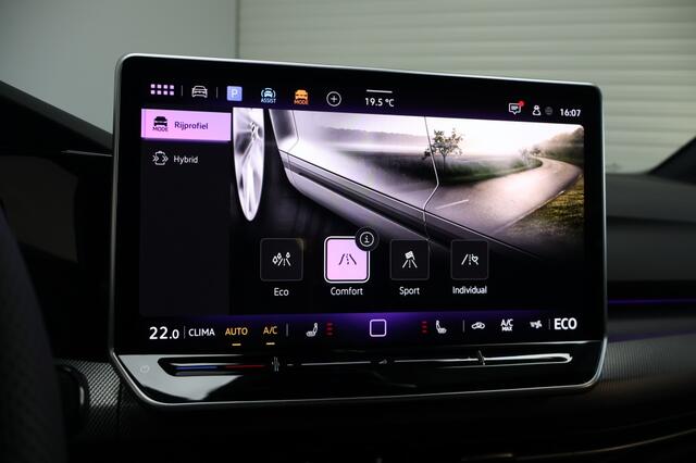 Volkswagen GOLF 1.5 eHybrid GTE 272pk | Matrix LED | ACC | Apple Carplay