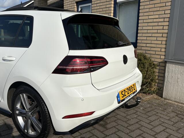 Volkswagen GOLF 1.0 TSI HL Bns R AUTOMAAT CARPLAY-CAMERA-TREKHAAK