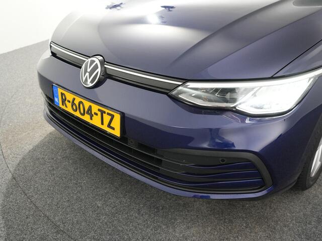 Volkswagen GOLF 1.5 TSI Life Business Carplay |