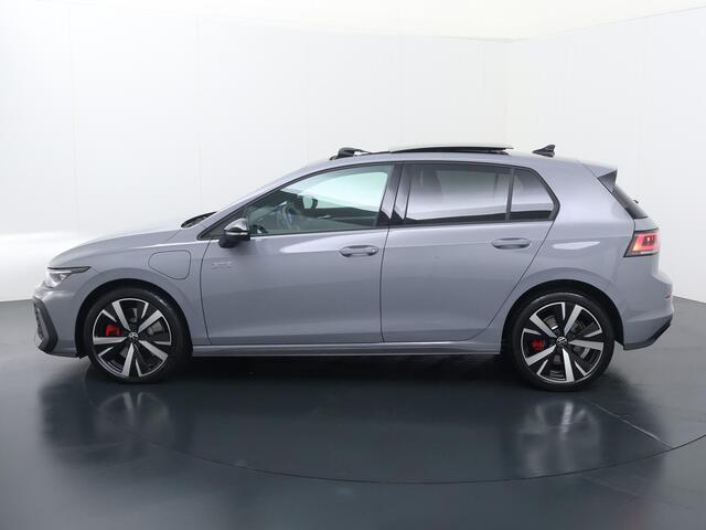 Volkswagen GOLF 1.5 eHybrid GTE | 272 PK | SoH 100% | Panoramadak | Head-up display | IQ.Light Matrix LED | 18" LM velgen |