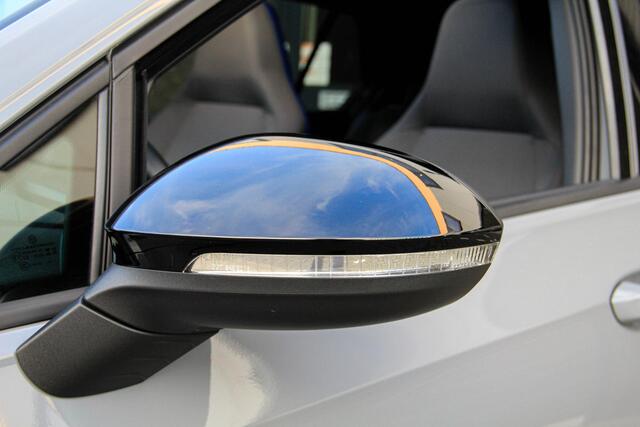 Volkswagen GOLF 1.4 eHybrid GTE Dark Style | Panorama dak | IQ lights | 19' Estoril | Led verstralers