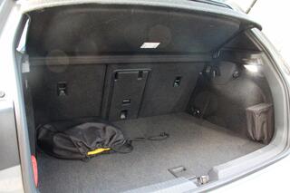 volkswagen-golf-1.4-ehybrid-gte-pan