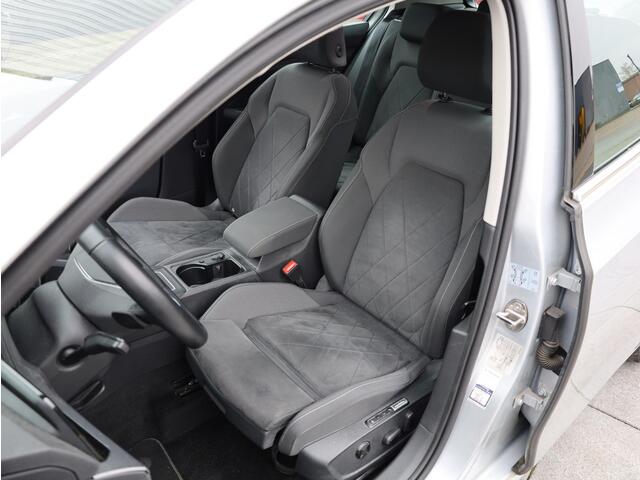 Volkswagen GOLF 1.4 eHybrid PHEV 204PK | Adaptive Cruise | Carplay/Android | Memory | Stoel&Stuurverwarming | Trekhaak Elektrisch |