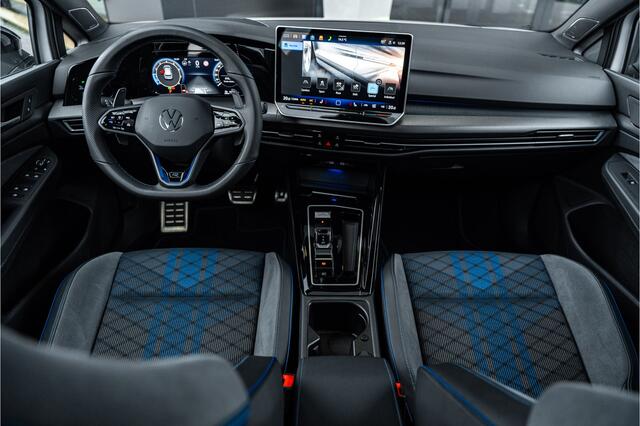 Volkswagen GOLF 8.5 R 2.0 TSI 4Motion - R Performance Pack | Akrapovic | Panorama | H&K | Elek. Trekhaak