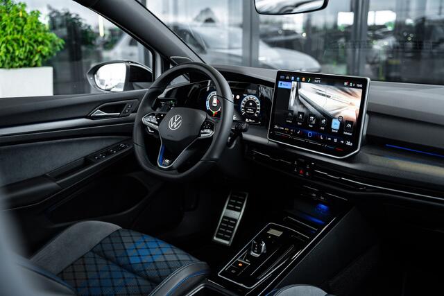 Volkswagen GOLF 8.5 R 2.0 TSI 4Motion - R Performance Pack | Akrapovic | Panorama | H&K | Elek. Trekhaak