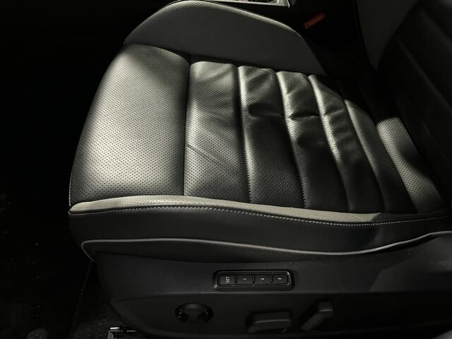 Volkswagen GOLF 1.4 eHybrid GTE / AUTOMAAT/ PANO/ LEDER/ MATRIX/ MEMORY SEATS/ PARK. SENSOREN + CAMERA/ DODE HOEK/ APP-CONNECT/ NAVI/ ADAPT. CRUISE/ CLIMA