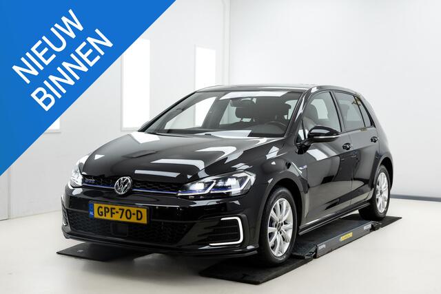 Volkswagen GOLF 1.4 TSI PHEV GTE 7.5 Facelift!