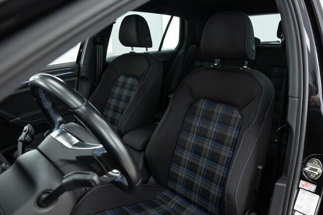 Volkswagen GOLF 1.4 TSI PHEV GTE 7.5 Facelift!