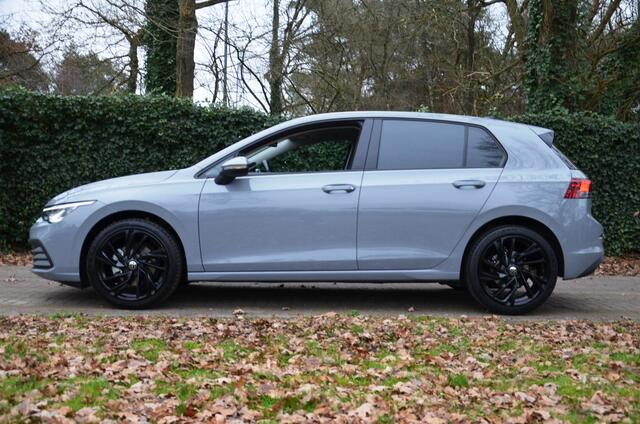 Volkswagen GOLF 1.0 eTSI Life Automaat/Navi/Pdc/Ecc/Panoramadak/Apple Carplay/Android Auto/Cr-Controle/Privacy-Glass/18-Inch-Lmv/virtueel dashboard