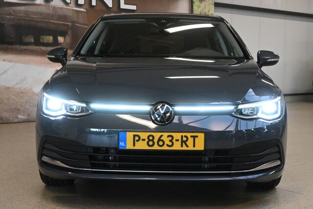 Volkswagen GOLF 1.5 TSI 130pk Style | NL-auto | IQ. Light | Camera | Elek. stoel + memory | 100% (Dealer) onderhouden label