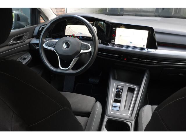 Volkswagen GOLF 1.5 eTSI Style AUT Trekhaak, Achteruitrijcamera, Navigatie, ACC,