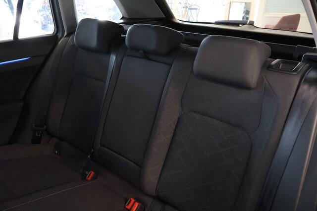 Volkswagen GOLF Variant 1.5 eTSI Life Busin. - Trekhaak - Dodehoeksens. - Stoelv