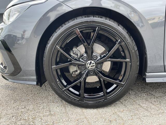 Volkswagen GOLF 8 1.5 eTSI 150pk DSG / Aut. R-Line Panoramadak Camera 19" Estoril 65dkm!!