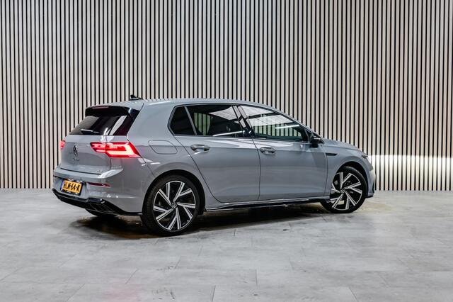 Volkswagen GOLF 1.5 eTSI R-Line | PANO | STOELVERWARMING