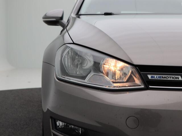 Volkswagen GOLF 1.0 TSi Edition 115 Pk | Trekhaak | CarPlay | Cruise Control | Airco | Leder Stuurwiel | 15 Inch | 98.526 Km