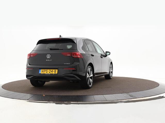 Volkswagen GOLF 1.5 204pk DSG eHybrid Life Edition · Camera · Keyless · Parkeer Assistent · P-Sensoren · Sfeerverlichting · 18'' Inch · Garantie t/m 27-05-2029 of 100.000km