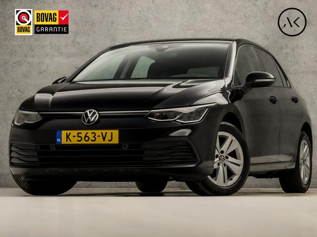 Volkswagen GOLF 1.0 TSI Sport (APPLE CARPLAY, GROOT NAVI, SFEERVERLICHTING, KEYLESS, PARKEERSENSOREN, SPORTSTOELEN, LM VELGEN, GETINT GLAS, NIEUWSTAAT)