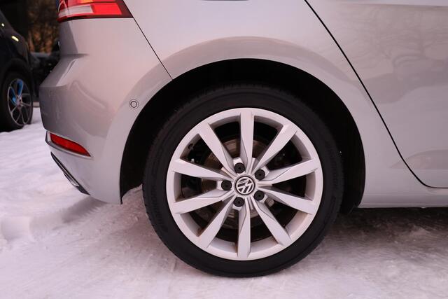 Volkswagen GOLF 1.5 TSI Highline VIRTUAL-DASH CARPLAY ALCANTARA CAMERA DAB ACC NAVI CLIMA HILL-HOLD 2XPDC 17LMV NAP