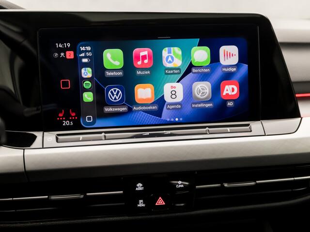 Volkswagen GOLF 1.5 TSI Sport (SCHUIFDAK, 4 CILINDER, APPLE CARPLAY, GROOT NAVI, KEYLESS, STUUR/STOELVERWARMING, SPORTSTOELEN, ADAPTIVE CRUISE, PARKEERSENSOREN, NIEUWSTAAT)