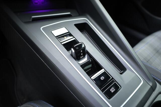 Volkswagen GOLF 1.4 eHybrid GTE | Pano | IQ. Light | Stoel- Stuurverw. | 19'' | PDC | Apple CarPlay | Navi |