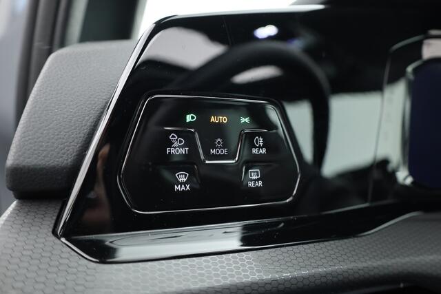 Volkswagen GOLF 1.4 eHybrid GTE | Pano | IQ. Light | Stoel- Stuurverw. | 19'' | PDC | Apple CarPlay | Navi |