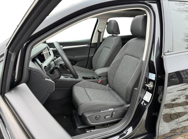 Volkswagen GOLF Variant 1.0 eTSI DSG Life Business I Panoramadak I Cruise Control I Navi