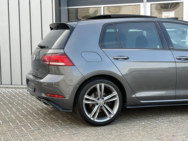 Volkswagen GOLF 1.5 TSI Highline Business R Line | Pano | Climate | Parkeer sensoren | dodehoek |