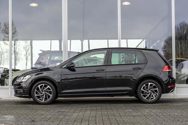 Volkswagen GOLF 1.0 TSI Comfortline | Stoelverwarming | Adaptieve cruise | Parkeersens. V + A