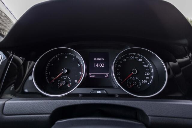 Volkswagen GOLF 1.0 TSI Comfortline | Stoelverwarming | Adaptieve cruise | Parkeersens. V + A