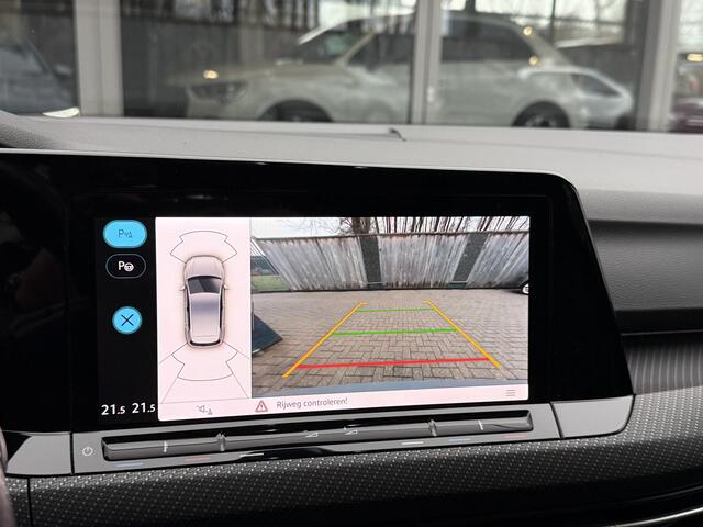 Volkswagen GOLF 1.5 eTSI AUT. *!* 2x R-LINE *!* PANODAK/ IQ LED/ RADAR/ 18 INCH/ CAMERA *!*