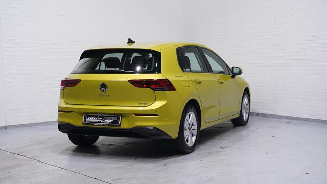 Volkswagen GOLF 1.5 eTSI Life Business Stoel-en stuurverwarming Memory Apple Carplay PDC v+a