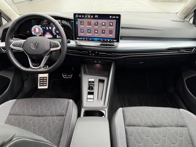 Volkswagen GOLF 1.5 eTSI 150pk DSG Goal | Camera | Trekhaak | Dode hoek | IQ light | Rijklaar incl. garantie