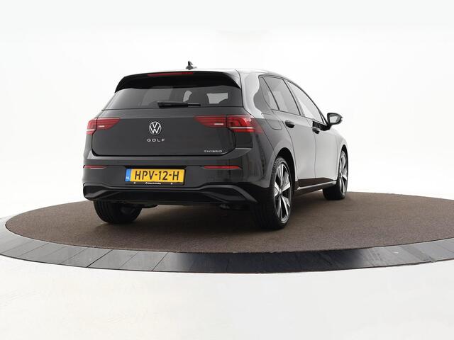 Volkswagen GOLF 1.5 204pk DSG eHybrid Life Edition · Camera · keyless · Apple/Android Car Play · Sfeerverlichting · Stoel & Stuurverwarming · 18'' Inch · Garantie t/m 27-05-2029 of 100.000km
