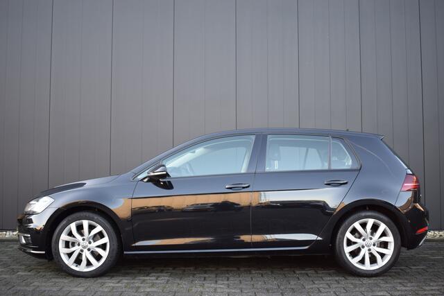 Volkswagen GOLF 1.5 TSi Automaat Highline LED | Carplay | Alcantara | Sportstoelen | Full Map Navi | ECC
