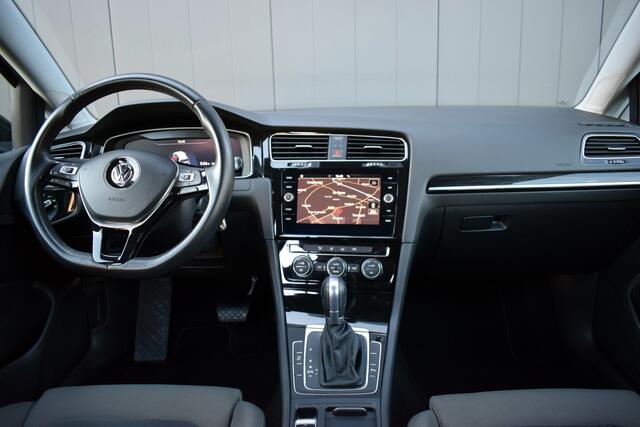 Volkswagen GOLF 1.5 TSi Automaat Highline LED | Carplay | Alcantara | Sportstoelen | Full Map Navi | ECC