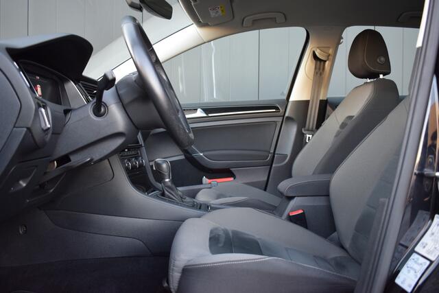 Volkswagen GOLF 1.5 TSi Automaat Highline LED | Carplay | Alcantara | Sportstoelen | Full Map Navi | ECC