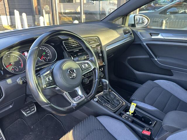 Volkswagen GOLF 1.4 TSI Highline Business R BOM VOL | Nette Staat! | 3x R-Line | Pano | DSG | Facelift | Led | Grote Navi | 18 Inch | Afneembare Trekhaak | Stoelverwarming | Dodehoek Detectie |