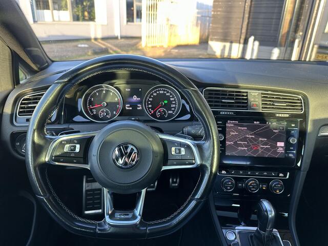 Volkswagen GOLF 1.4 TSI Highline Business R BOM VOL | Nette Staat! | 3x R-Line | Pano | DSG | Facelift | Led | Grote Navi | 18 Inch | Afneembare Trekhaak | Stoelverwarming | Dodehoek Detectie |