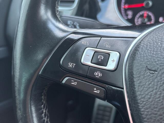 Volkswagen GOLF Variant 1.0 TSI Highline | Stoelverwarming | Parkeer Sensoren | Adaptive Cruise