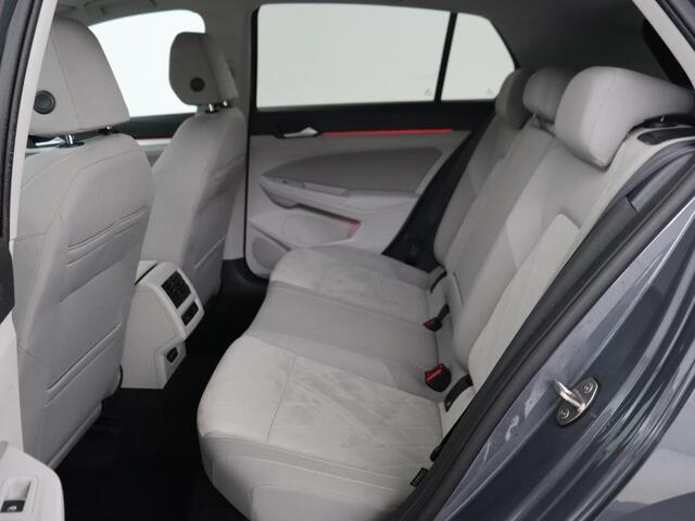 Volkswagen GOLF 1.5 TSI Life Business | Matrix LED | Camera | Massage | Carplay | Keyless | Memory | Navigatie | Adaptive cruise | Side Assist | Sfeerverlichting | Climate control