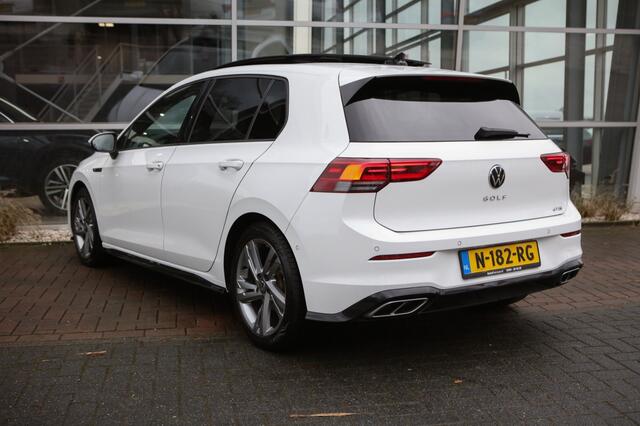 Volkswagen GOLF 1.5 eTSI R-Line