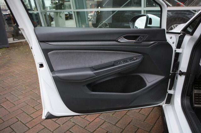 Volkswagen GOLF 1.5 eTSI R-Line