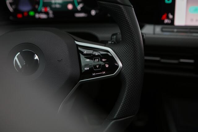 Volkswagen GOLF 1.5 eTSI R-Line